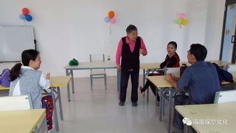 专家志愿者进图书馆，家庭教育咨询点亮少儿服务区